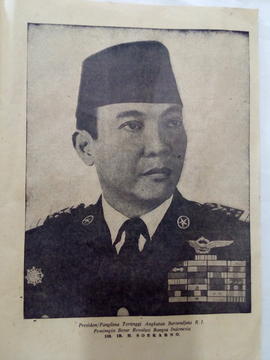 Foto Presiden RI Dr. IR. H. Soekarno