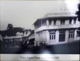 Toko Agam Pasar Atas Tahun 1921