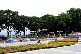 Taman Pedestrian Jam Gadang