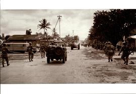 Pasukan Infanteri Batalion 510 Brawijaya menduduki Bukittinggi