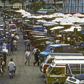 Angkot Di Pasar Bawah Tahun 1980-an