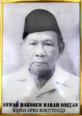 Anwar Maksoem Marah Soetan Mantan Anggota DPRD Kota Bukittinggi Periode 1977-1982