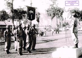 Letkol Achmad Husein Menerima Laporan Upacara Pelaksanaan 1 Tahun Dewan Banteng Tahun 1957